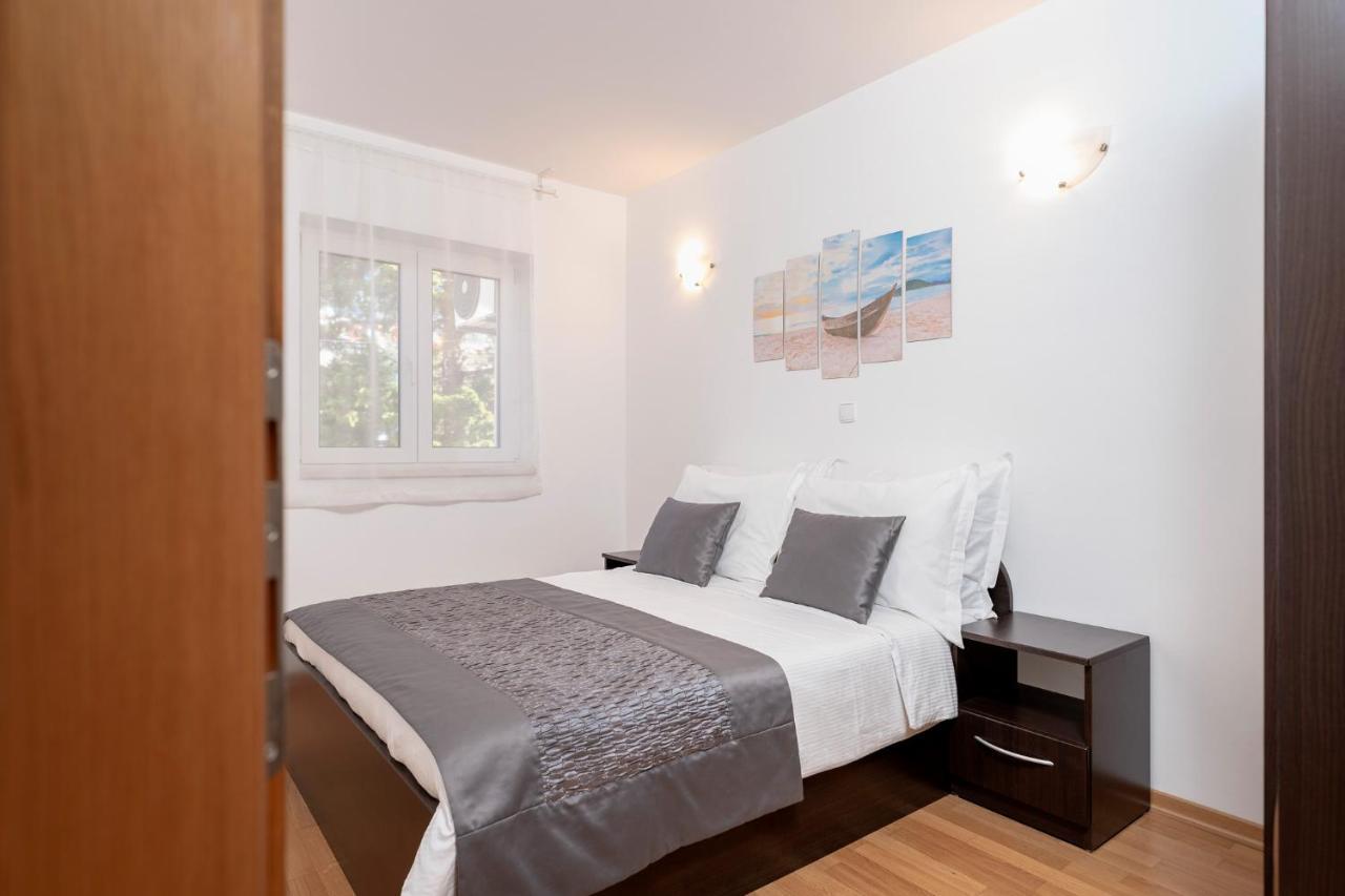 Villa Dalmatia Apartments Bol Luaran gambar