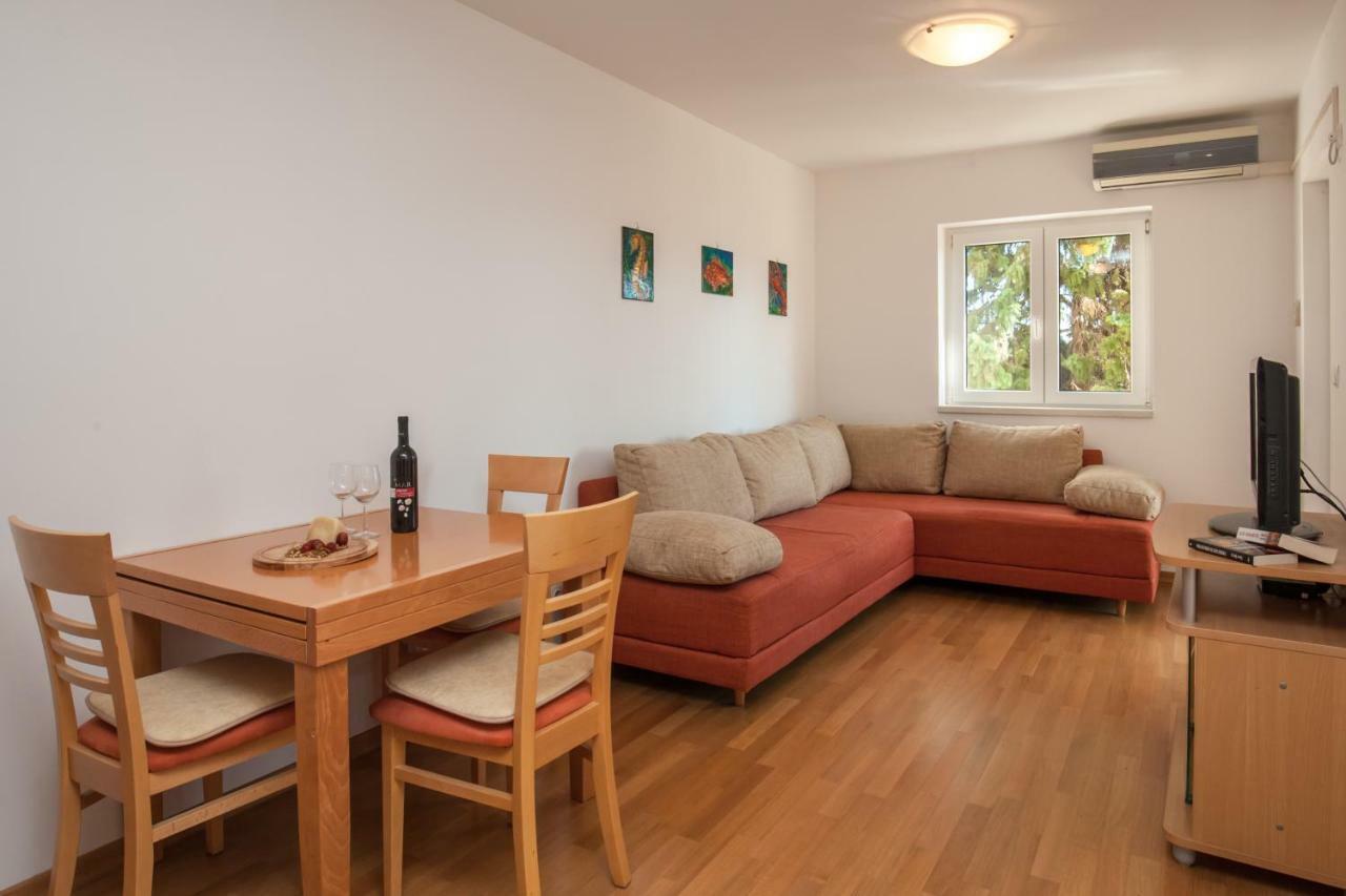 Villa Dalmatia Apartments Bol Luaran gambar
